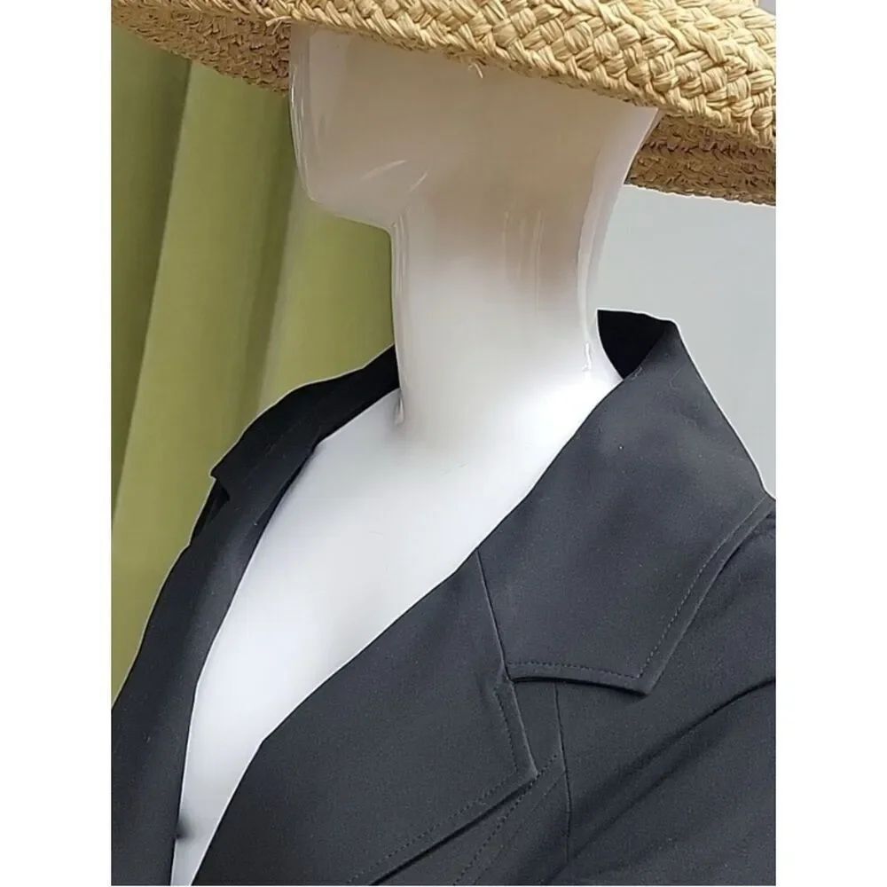 🛍️ Michael Kors Black Cropped Blazer with Belt - Picture 9 of 15